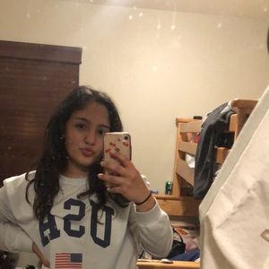 Meet your Posher, Mikayla